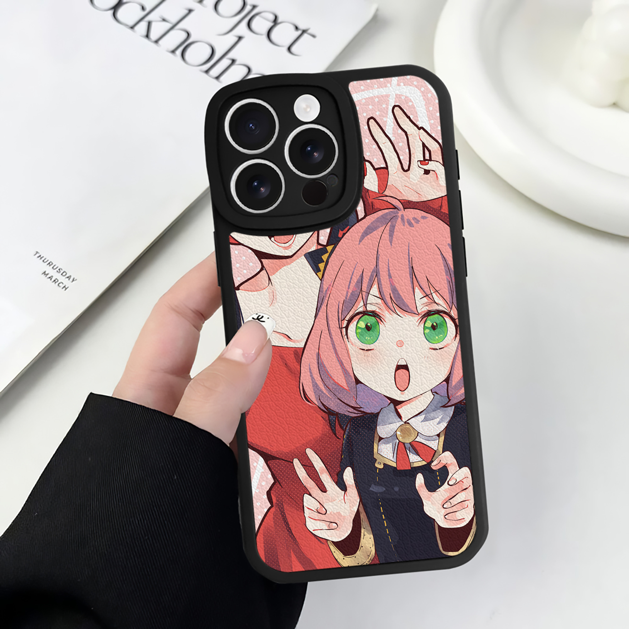 （画像用） SPY×FAMILY间谍家家酒 【iPhone 16シリーズ対応】シリコンスマホケース（レザー調） 材質：シリコン